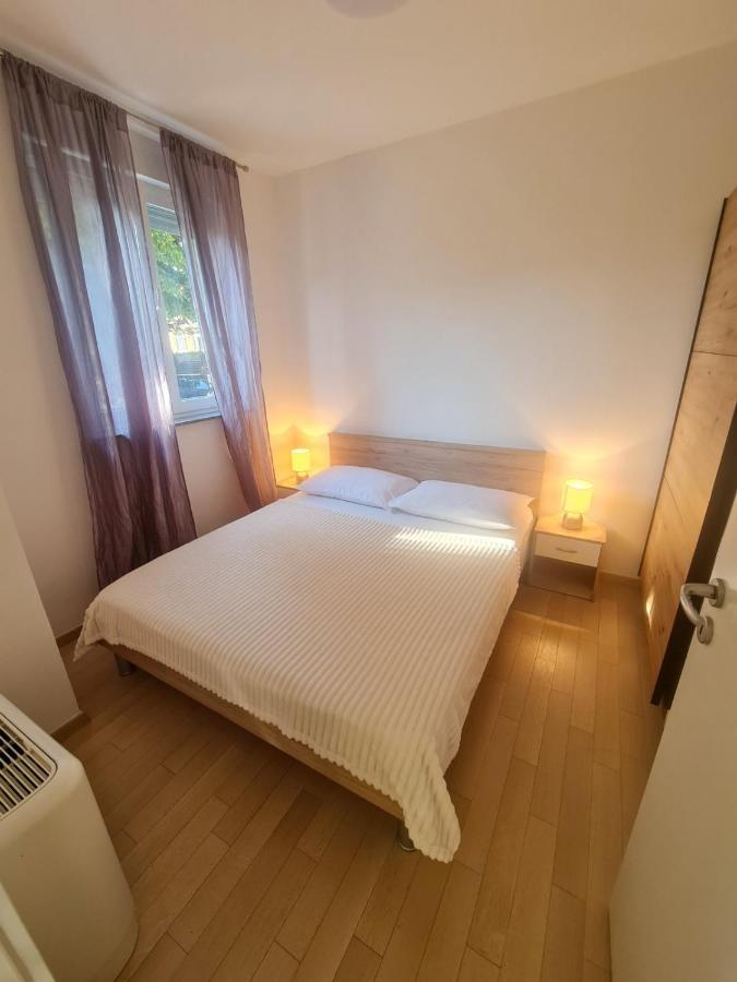 Leon Apartment