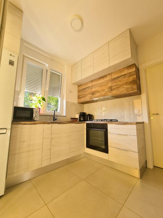 Leon Apartment *